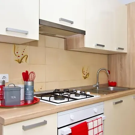 Enyoj Marjan, Beaches And View *