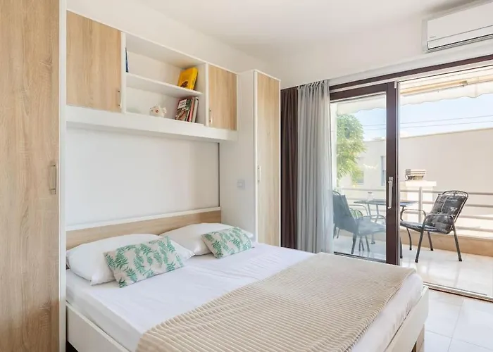 Apartman Enyoj Marjan, Beaches And View *