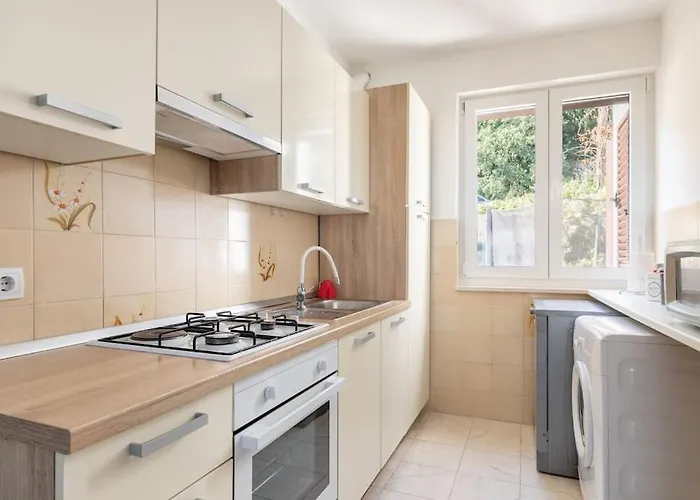 Enyoj Marjan, Beaches And View Apartman *